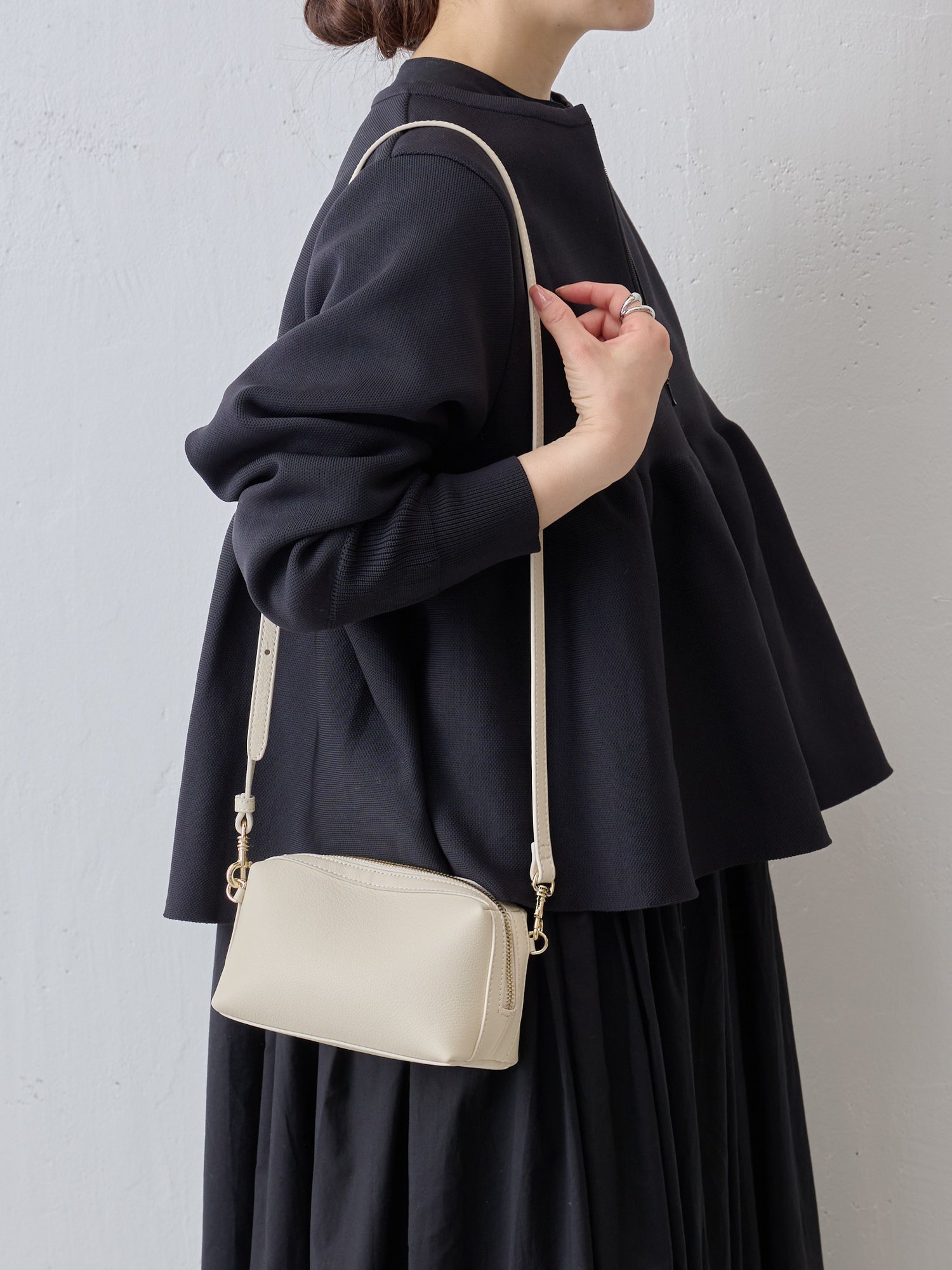 ペプラムニットカーディガン