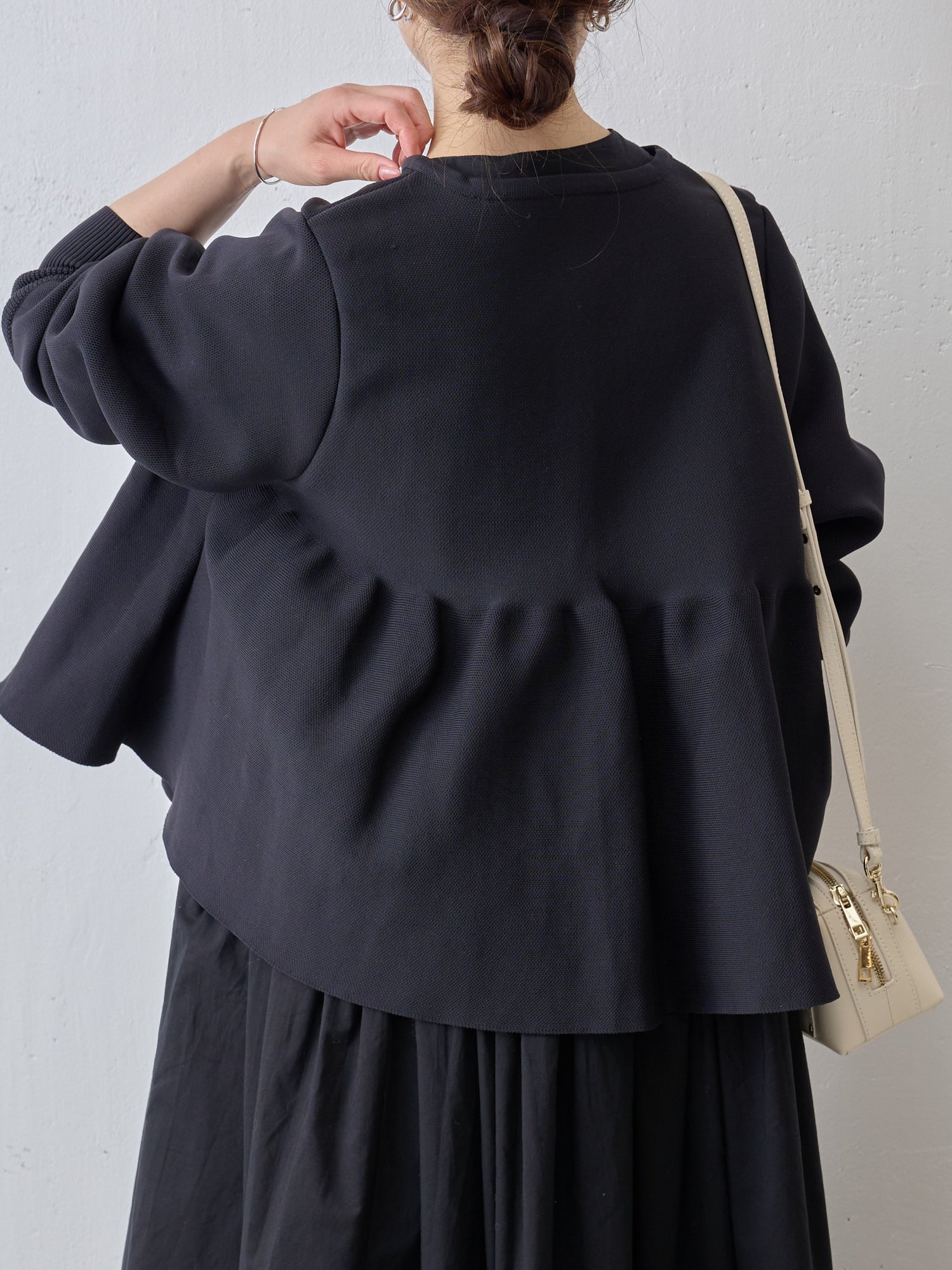 ペプラムニットカーディガン