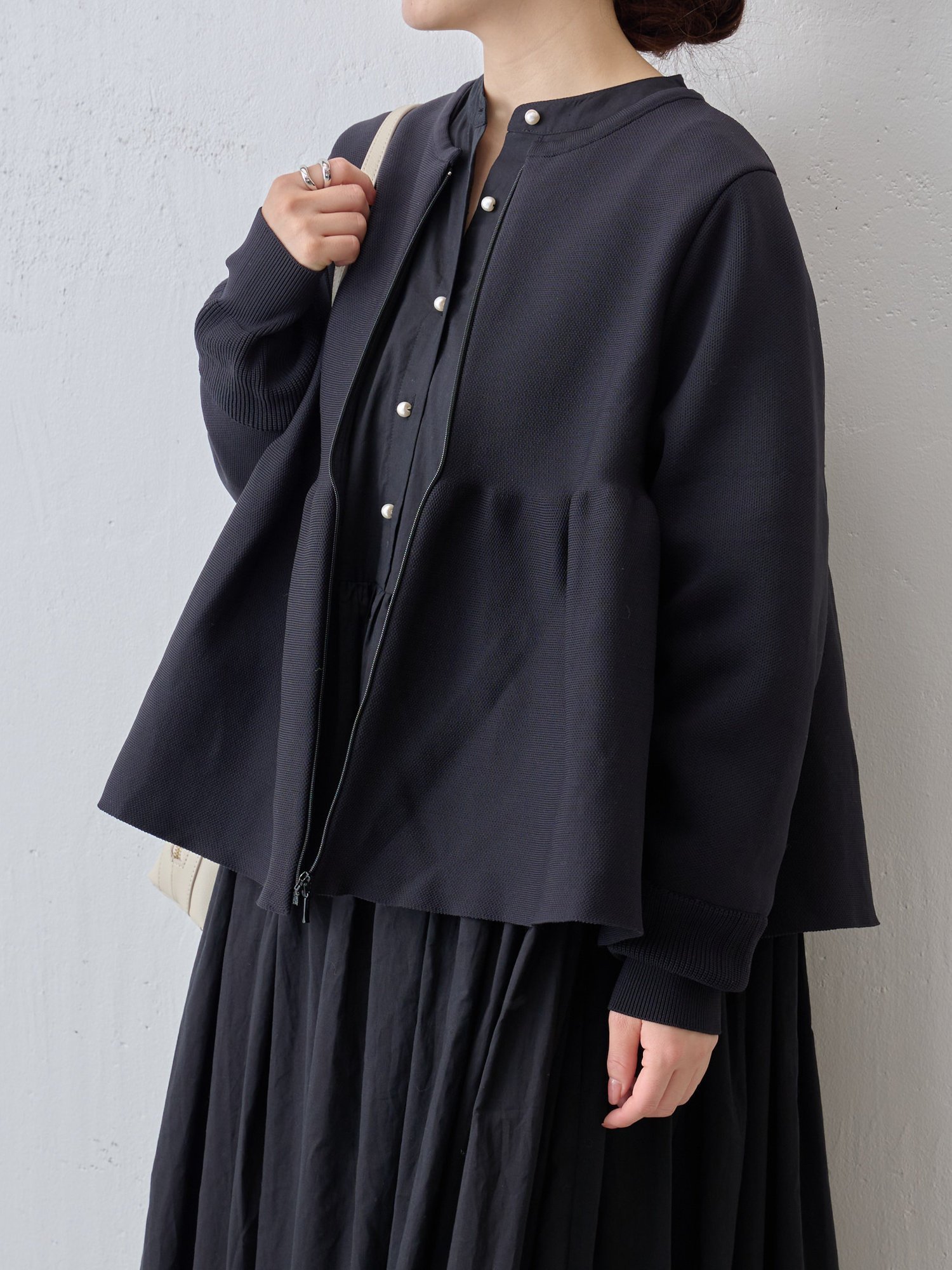 ペプラムニットカーディガン