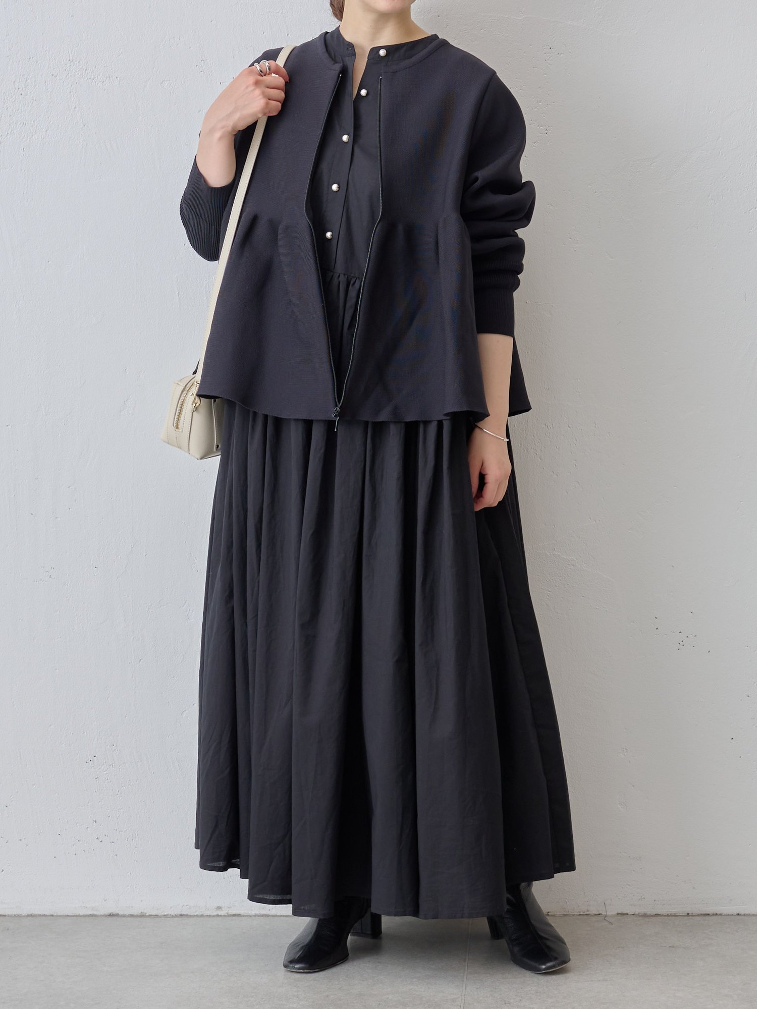 ペプラムニットカーディガン