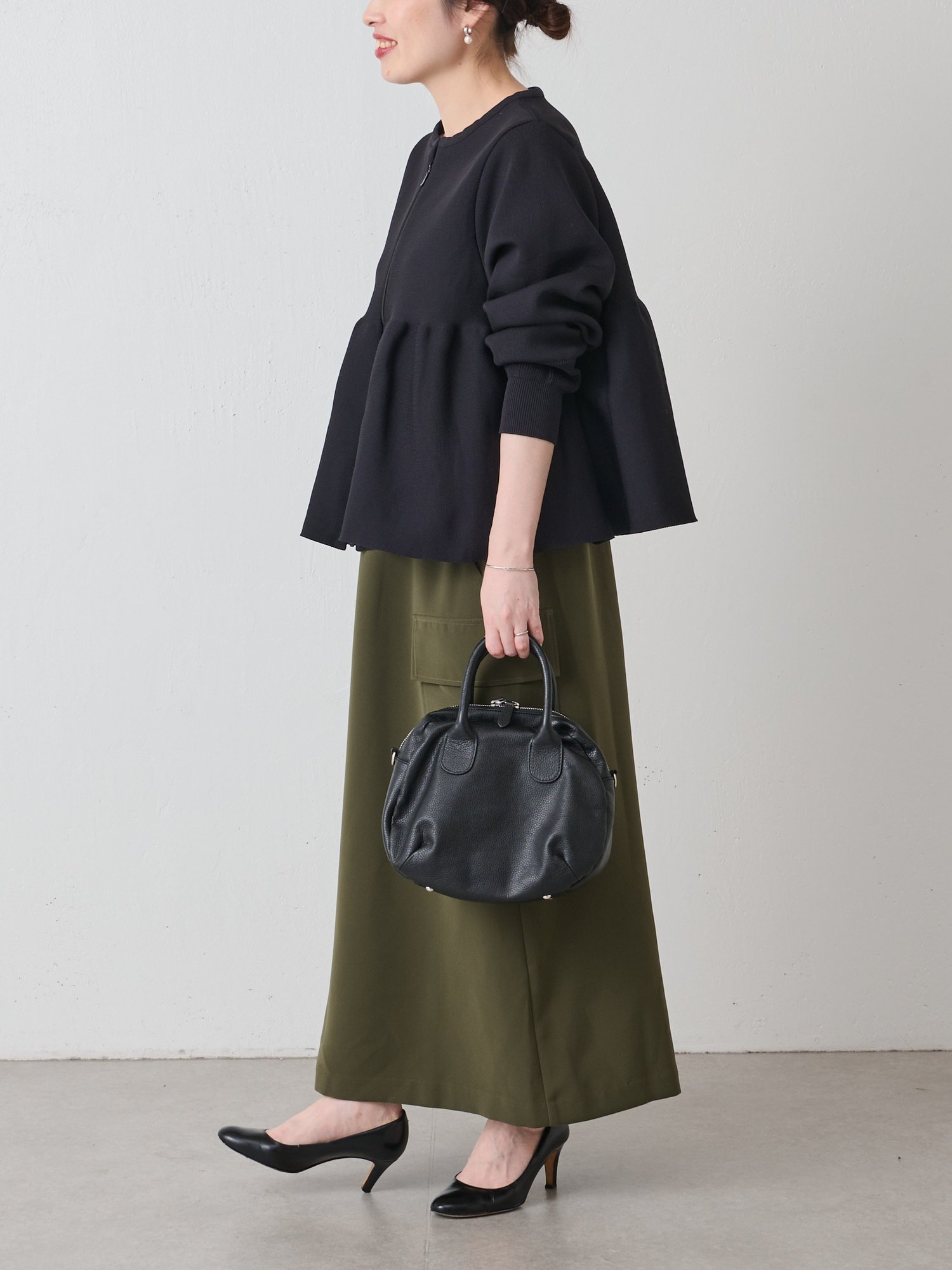 ペプラムニットカーディガン