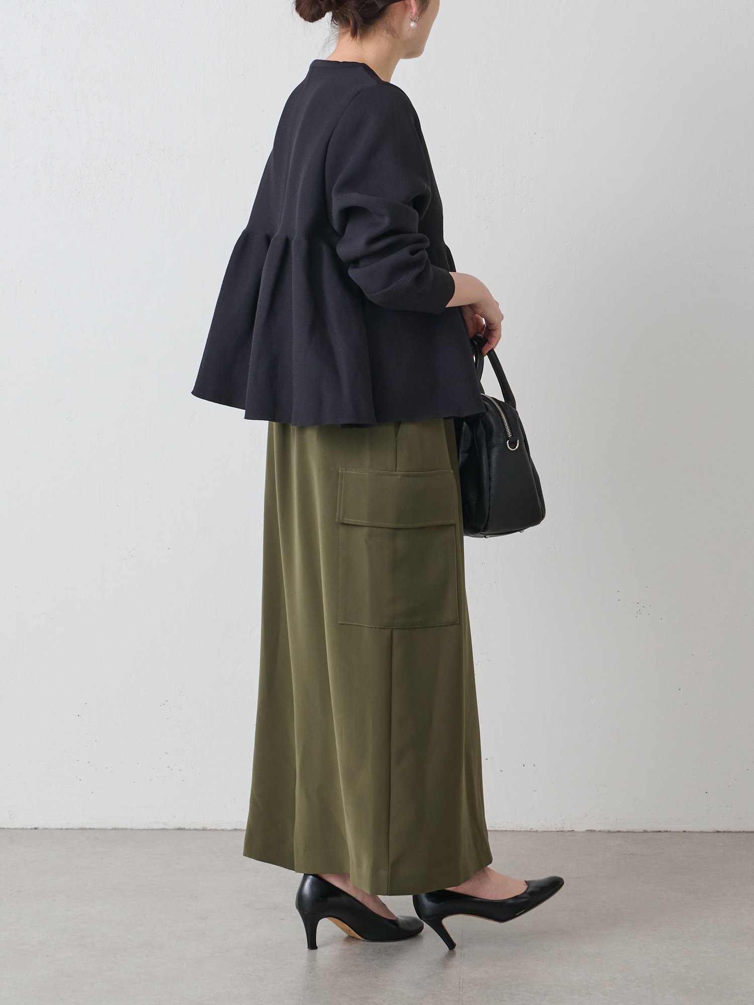 ペプラムニットカーディガン