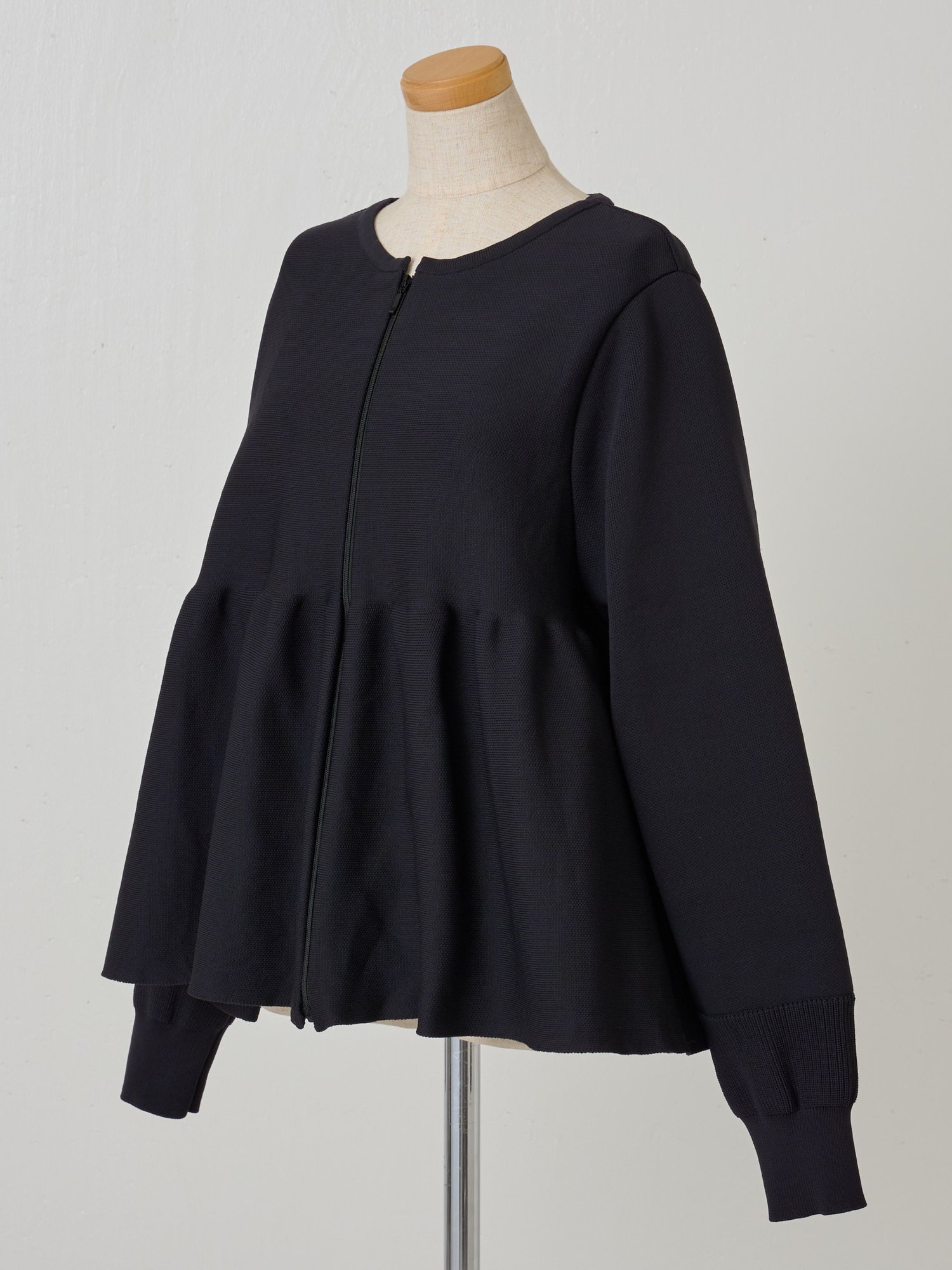 ペプラムニットカーディガン