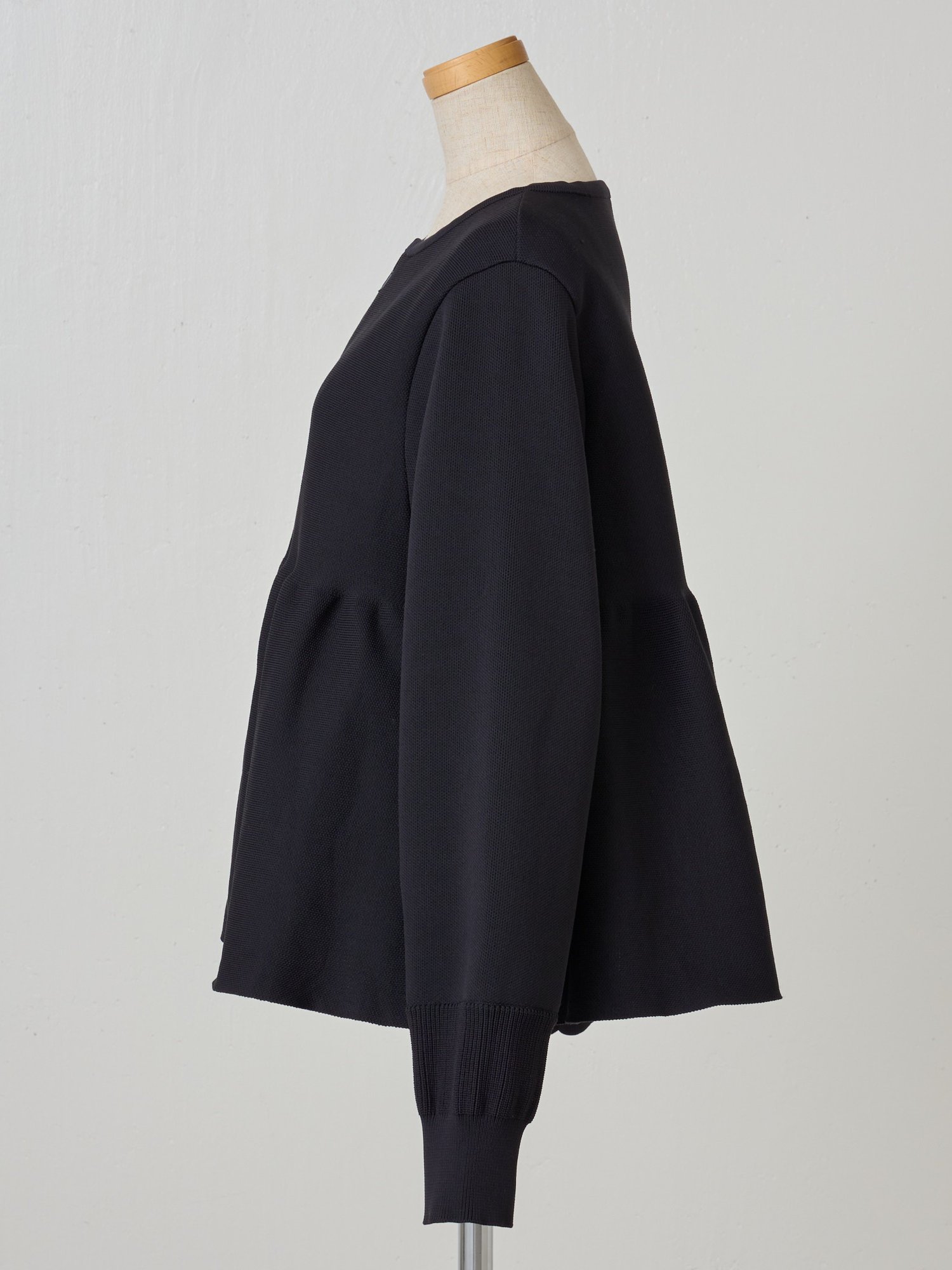 ペプラムニットカーディガン