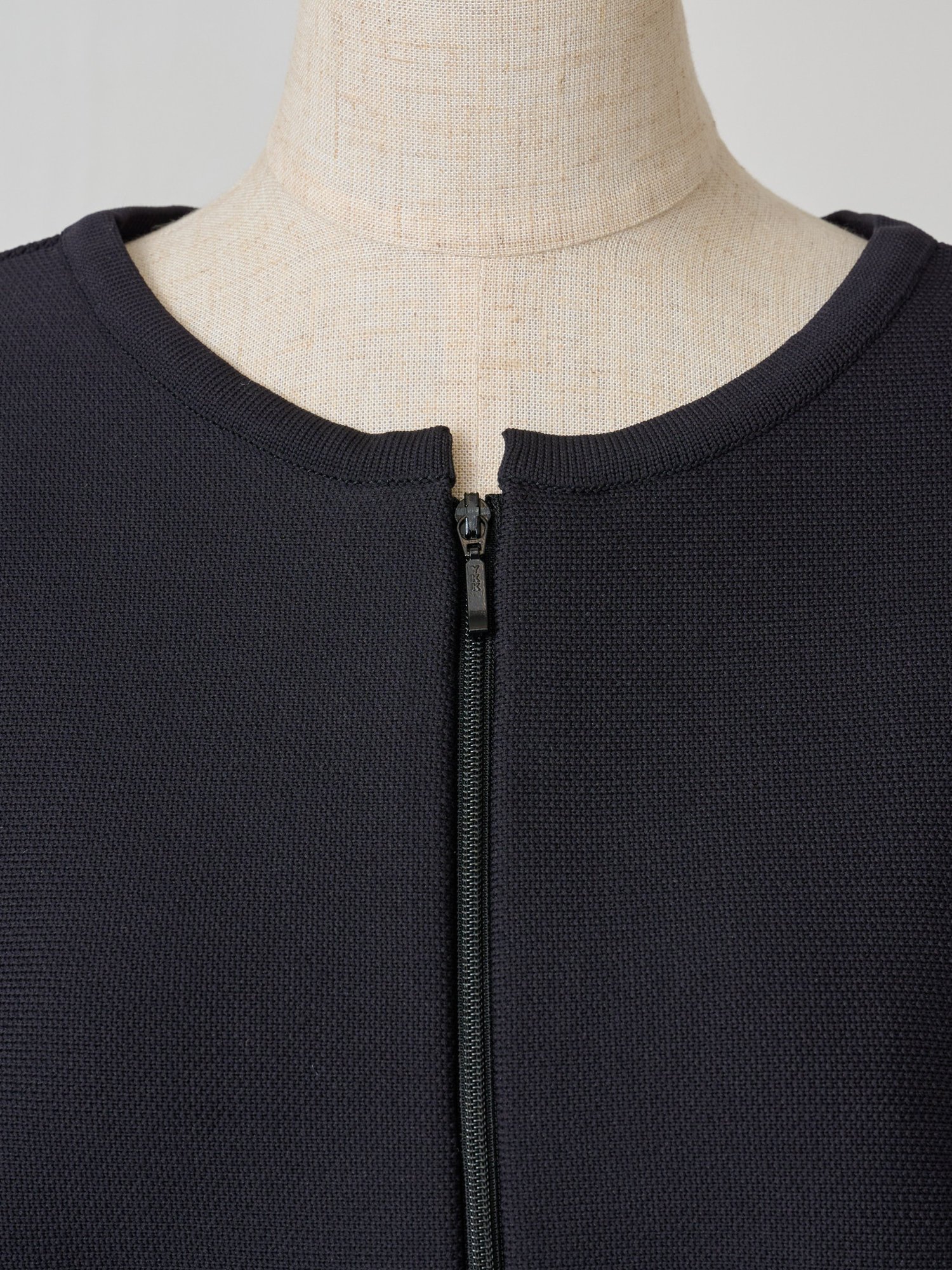 ペプラムニットカーディガン