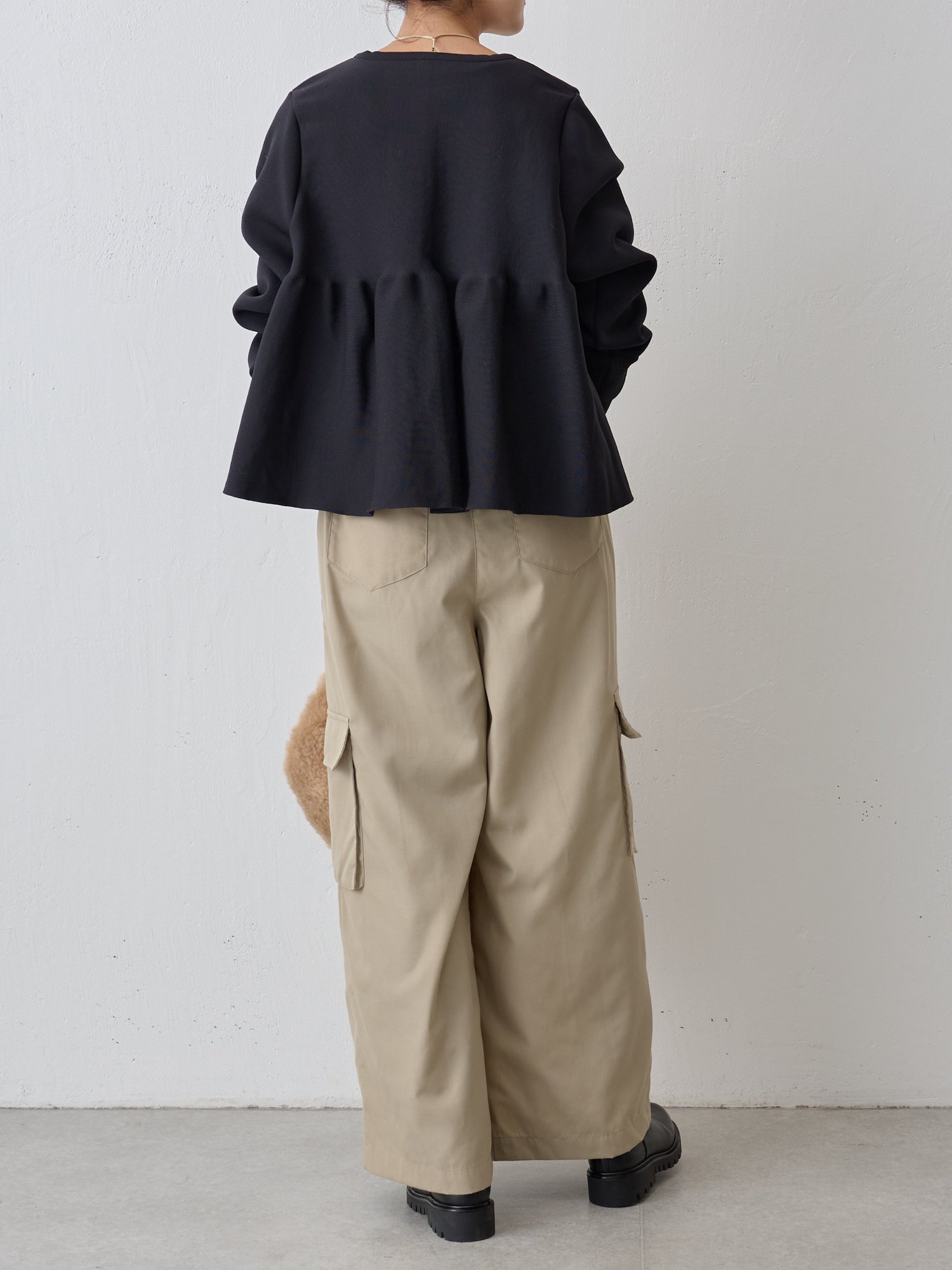 ペプラムニットカーディガン