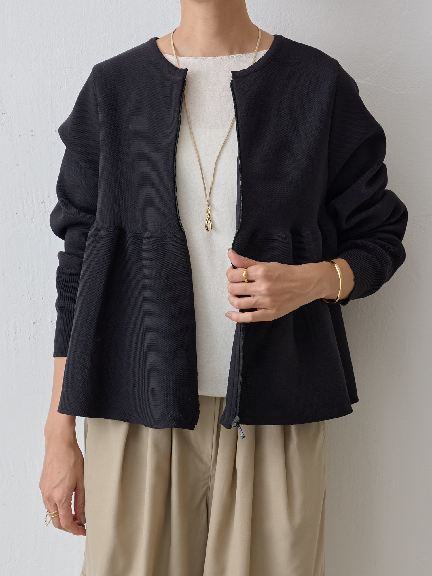 ペプラムニットカーディガン