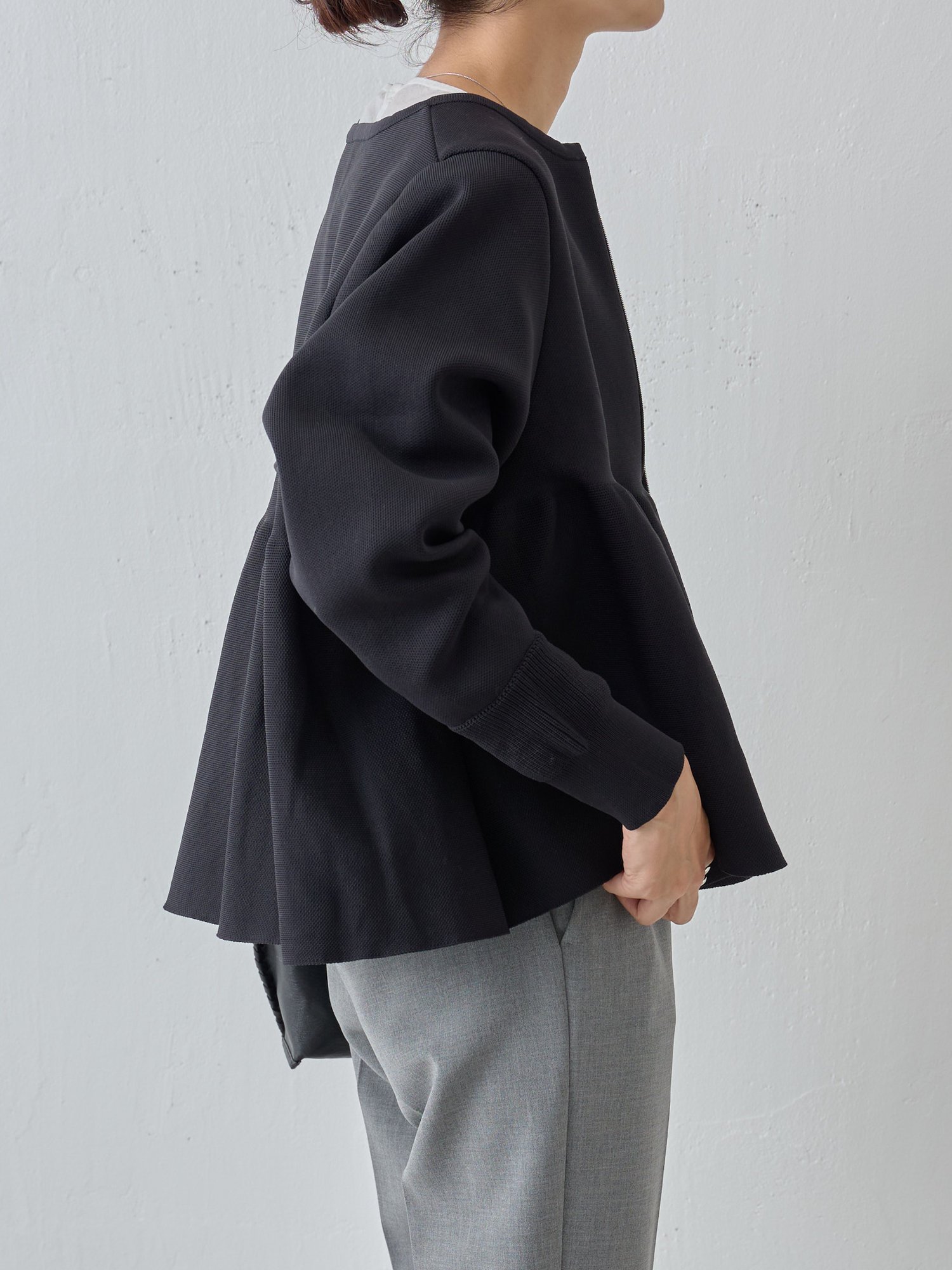 ペプラムニットカーディガン