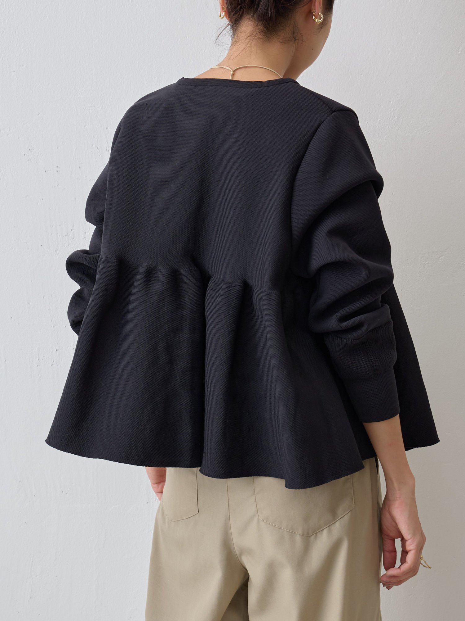 ペプラムニットカーディガン