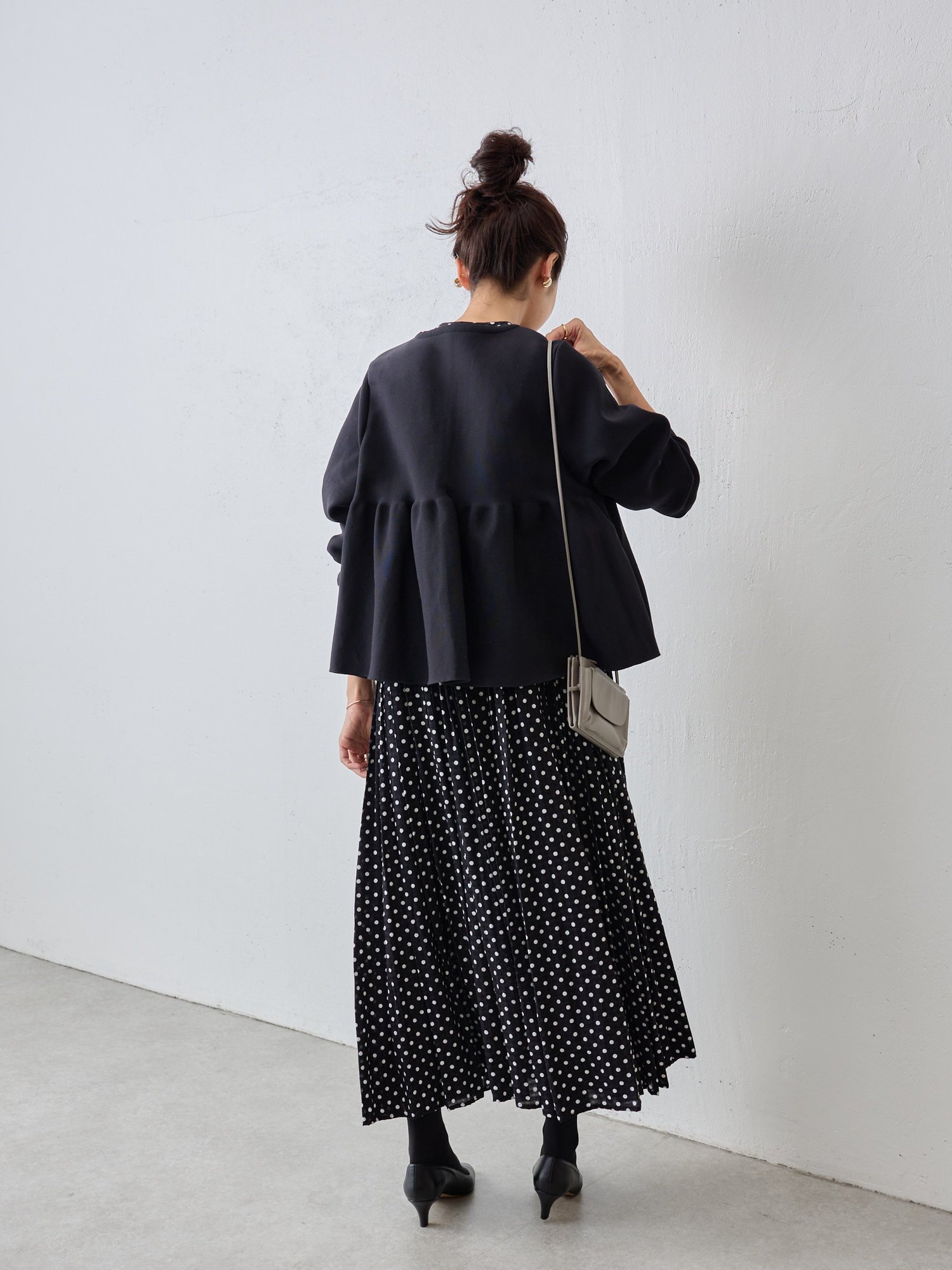 ペプラムニットカーディガン