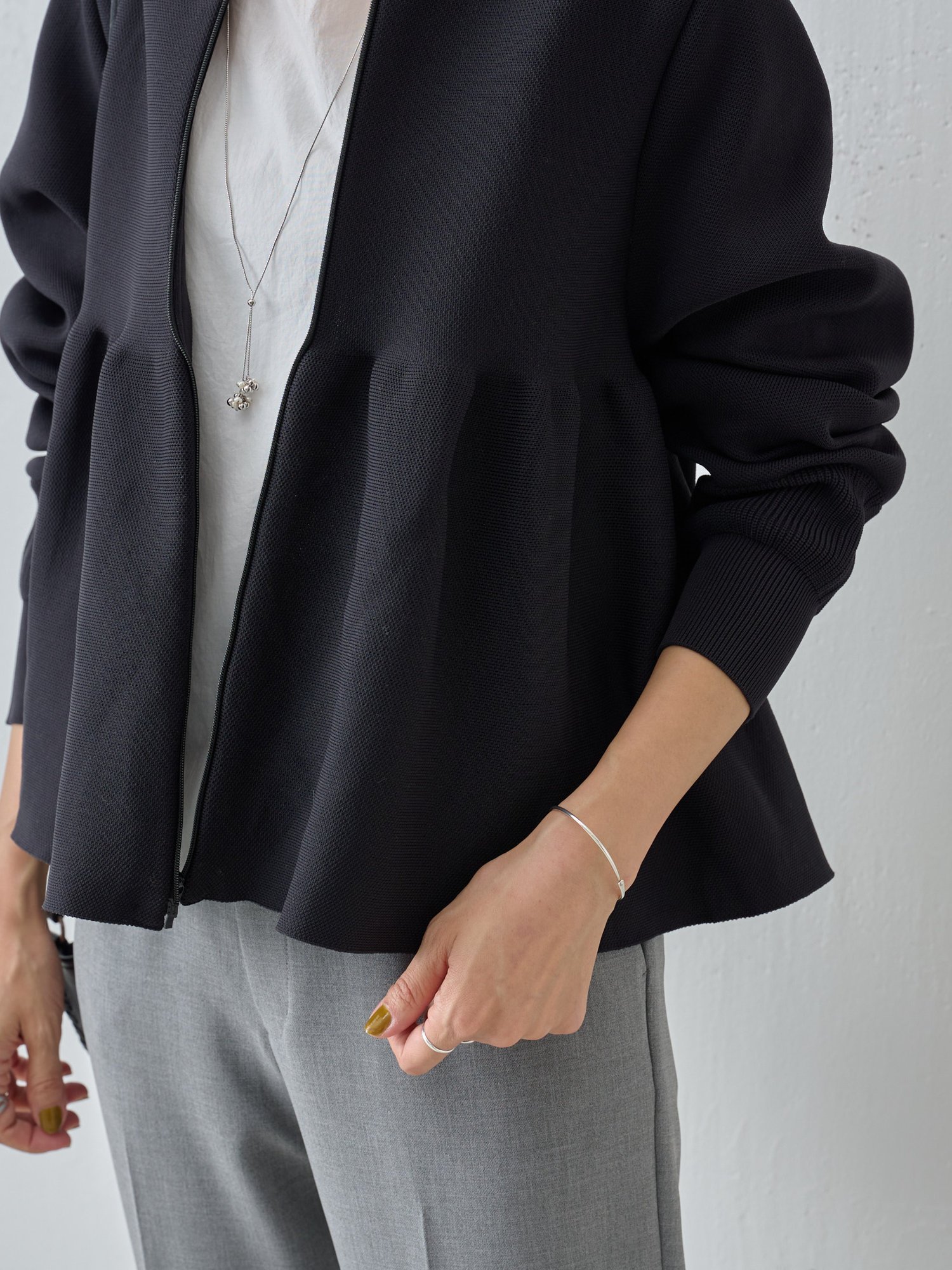 ペプラムニットカーディガン