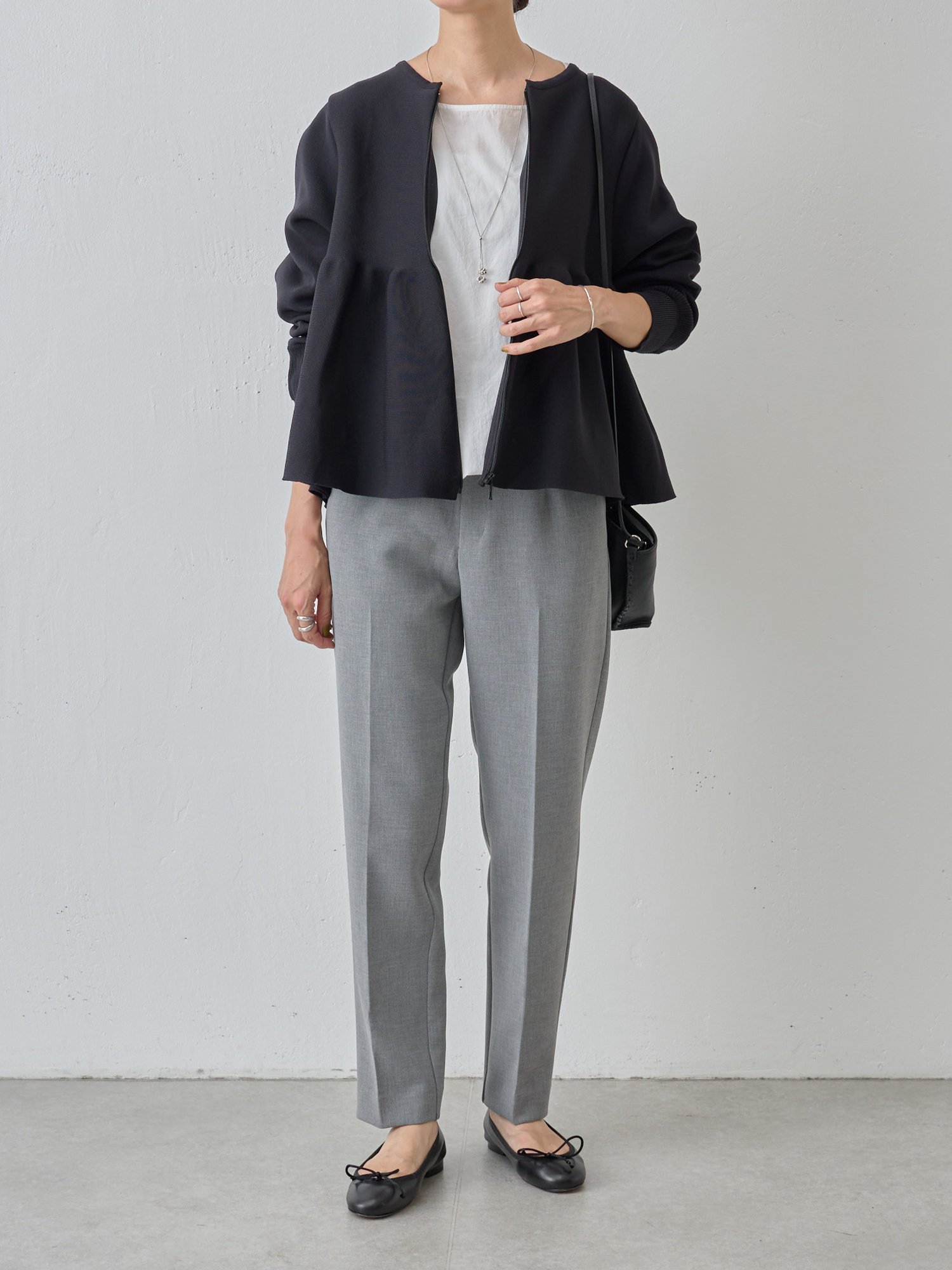 ペプラムニットカーディガン