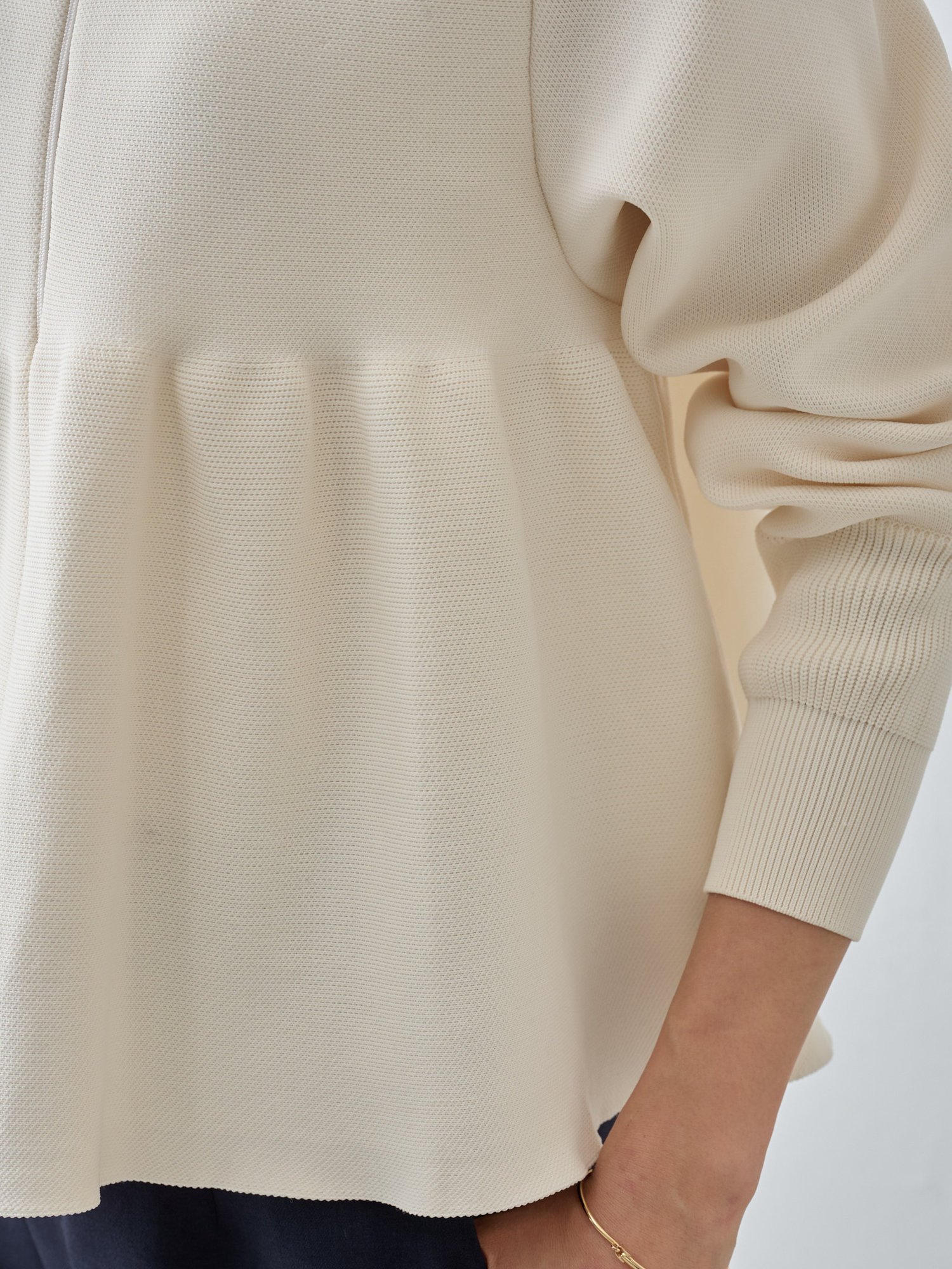 ペプラムニットカーディガン