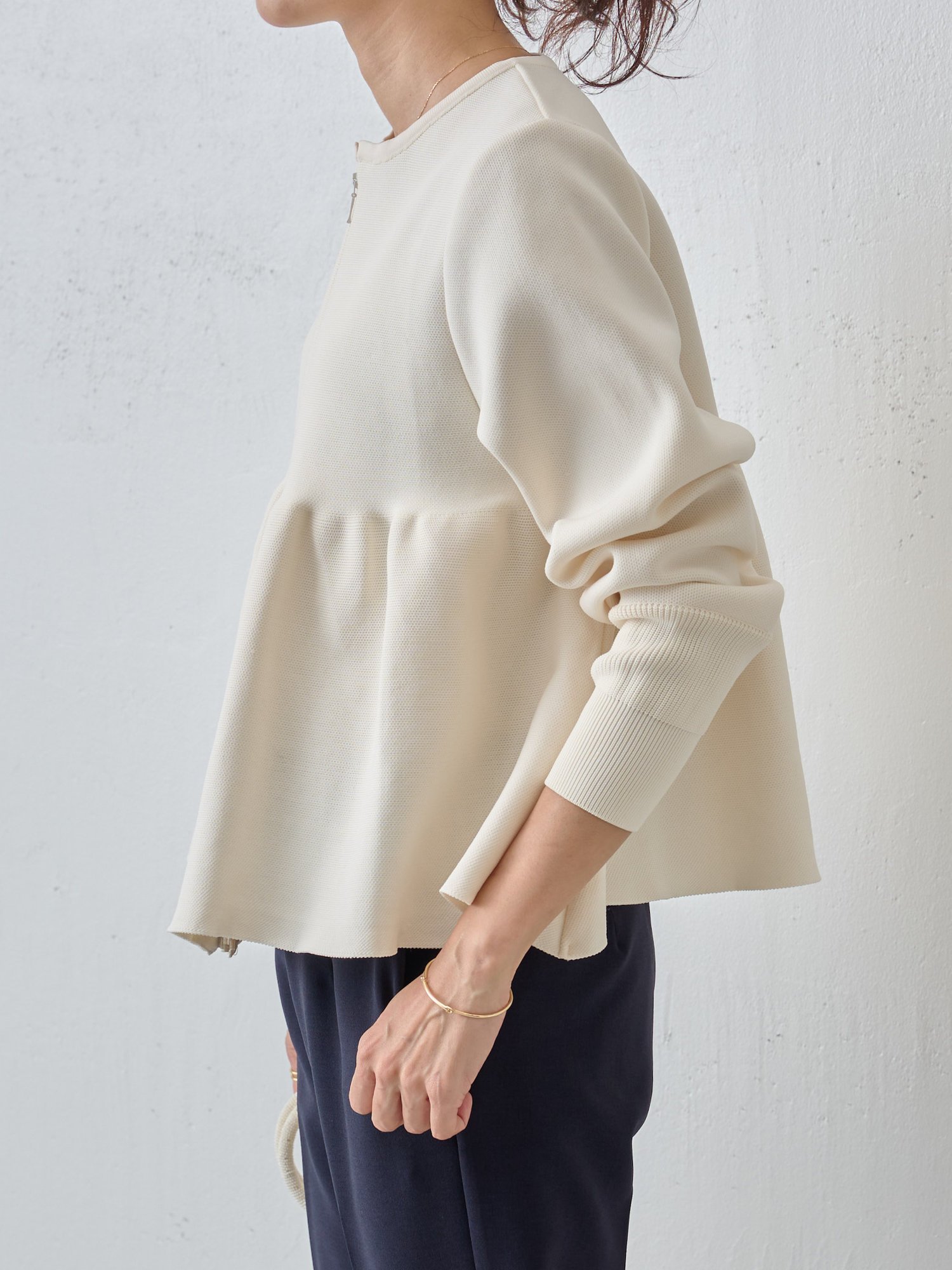 ペプラムニットカーディガン