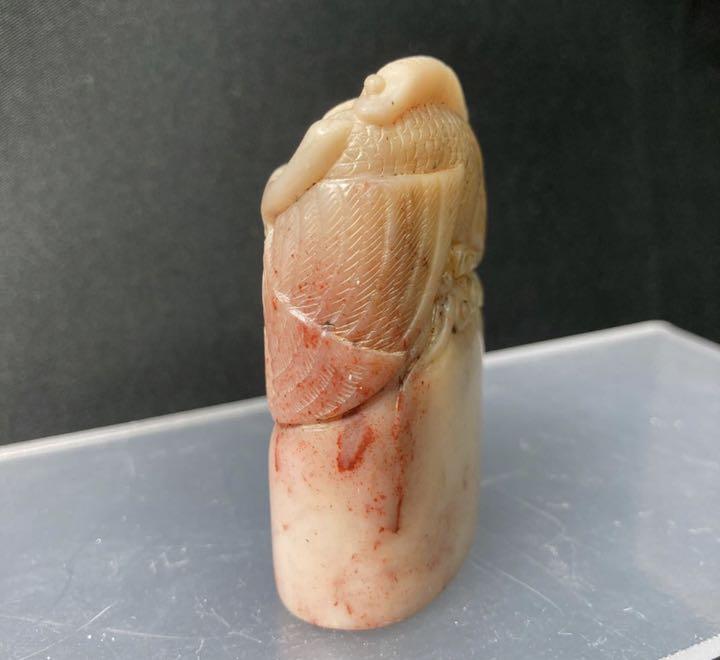 龍 寿山石 中国 印材 古 古玩 1点 天然石 印鑑 赤 石 白石 91.7g